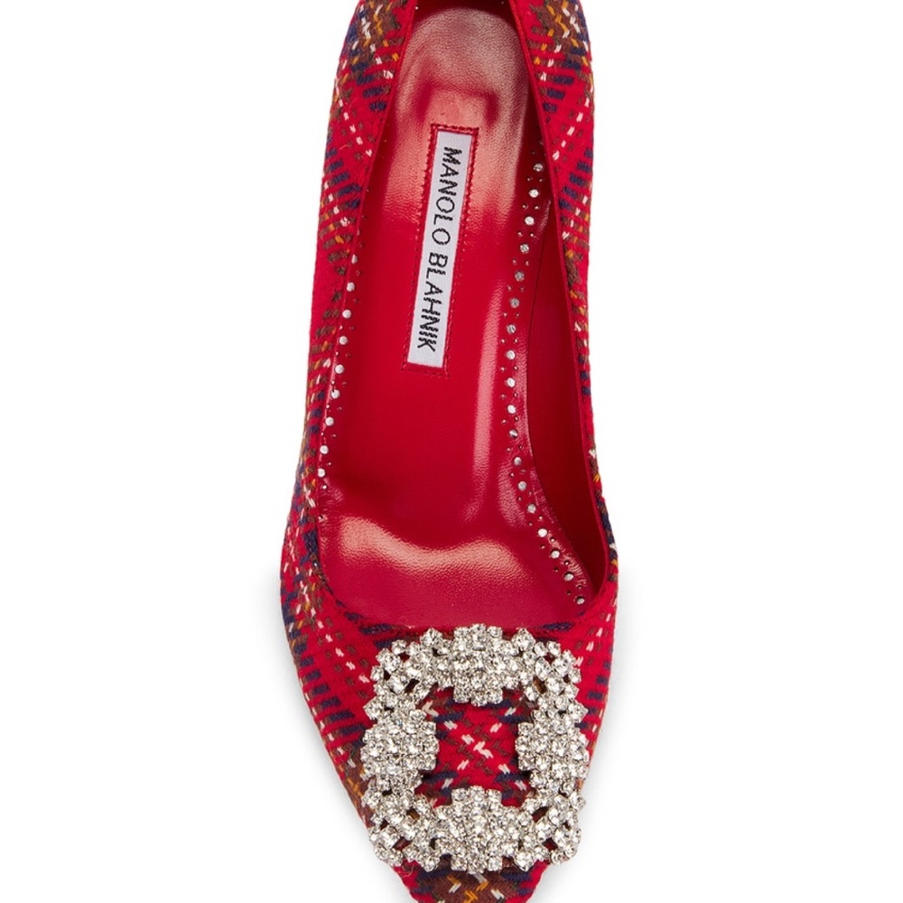 Manolo Blahnik Hangisi